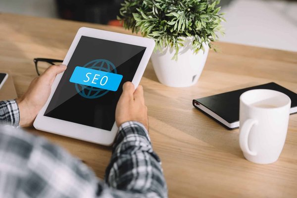 Comment Moz peut-il aider à identifier les opportunités d'optimisation SEO ?