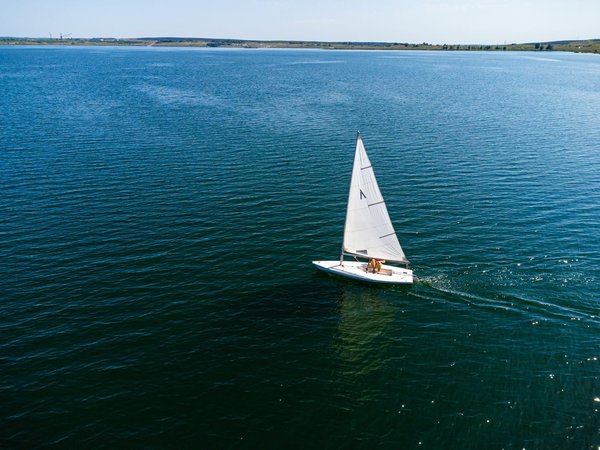 Conseils et astuces pour réussir un stage de voile